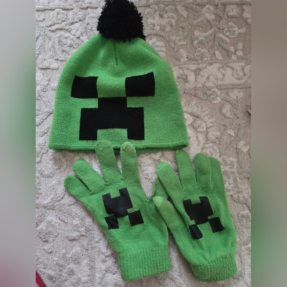 Minecraft Creeper Hat And Gloves